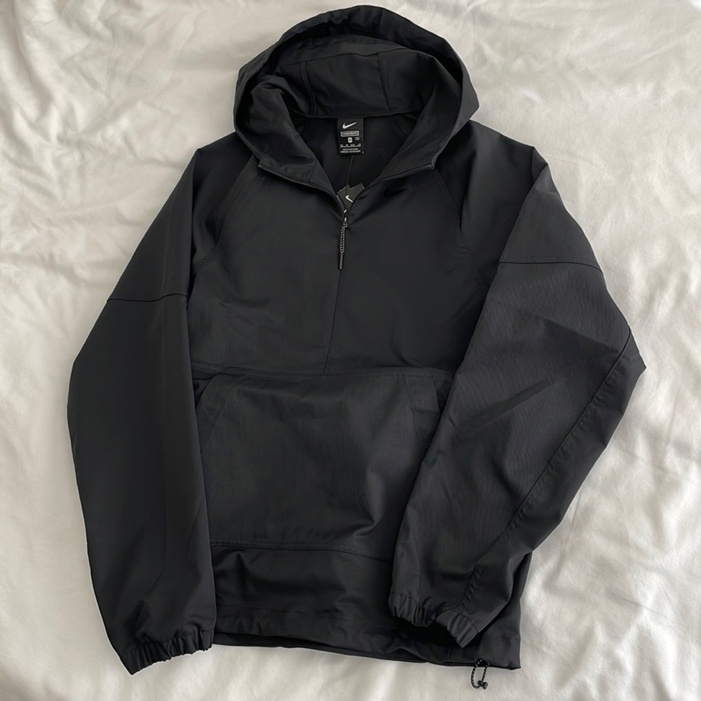 Nike Shield Water Wind Repel 1/2 Zip Packable Jacket